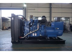 400千瓦玉柴柴油發(fā)電機(jī)組長春卸貨